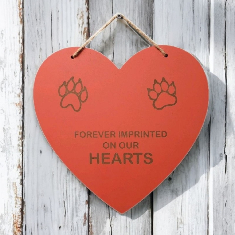 Pet Memorial Wall Plaque with Paw Prints Heart